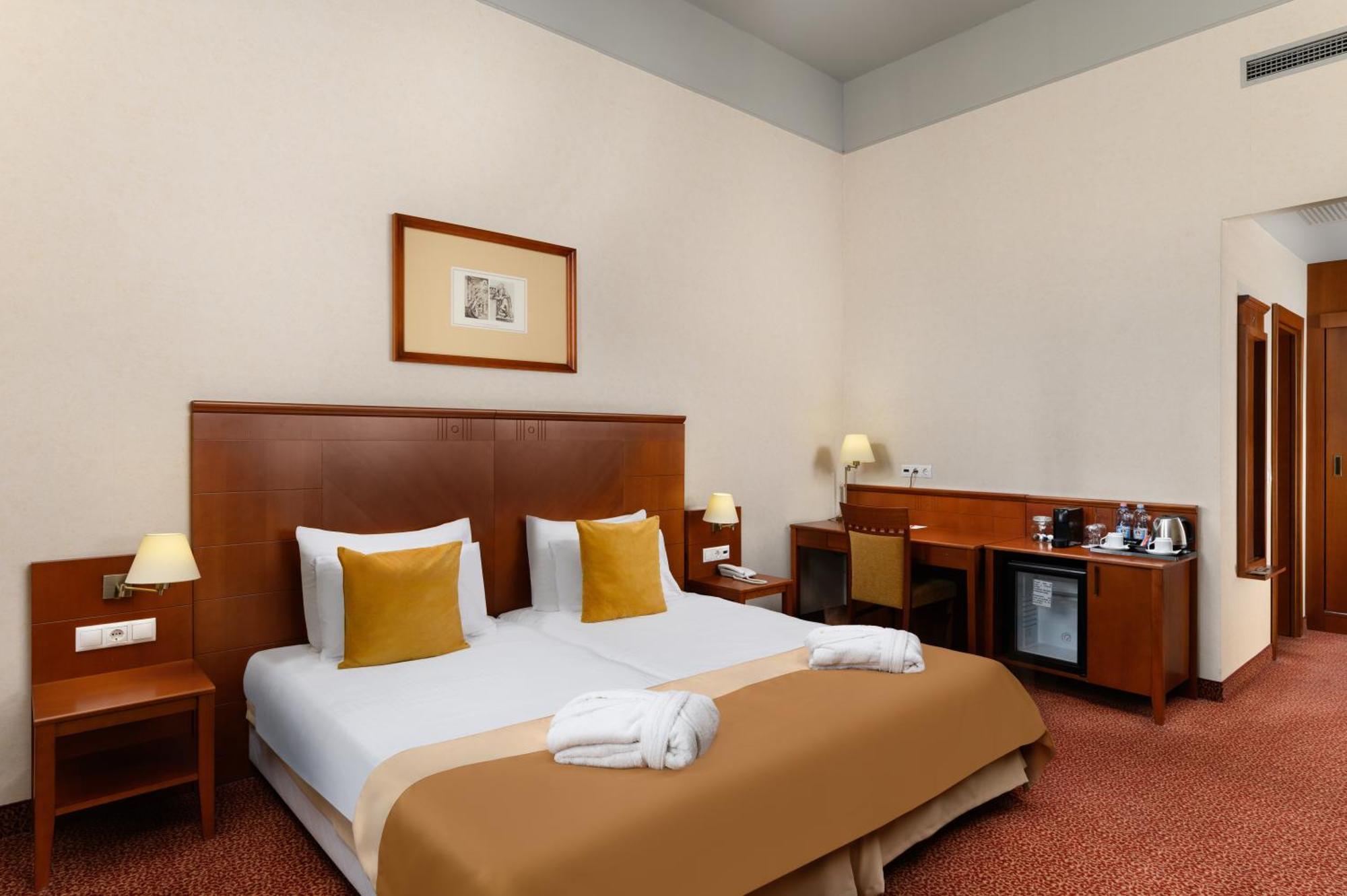 Mercure Szekesfehervar Magyar Kiraly Extérieur photo