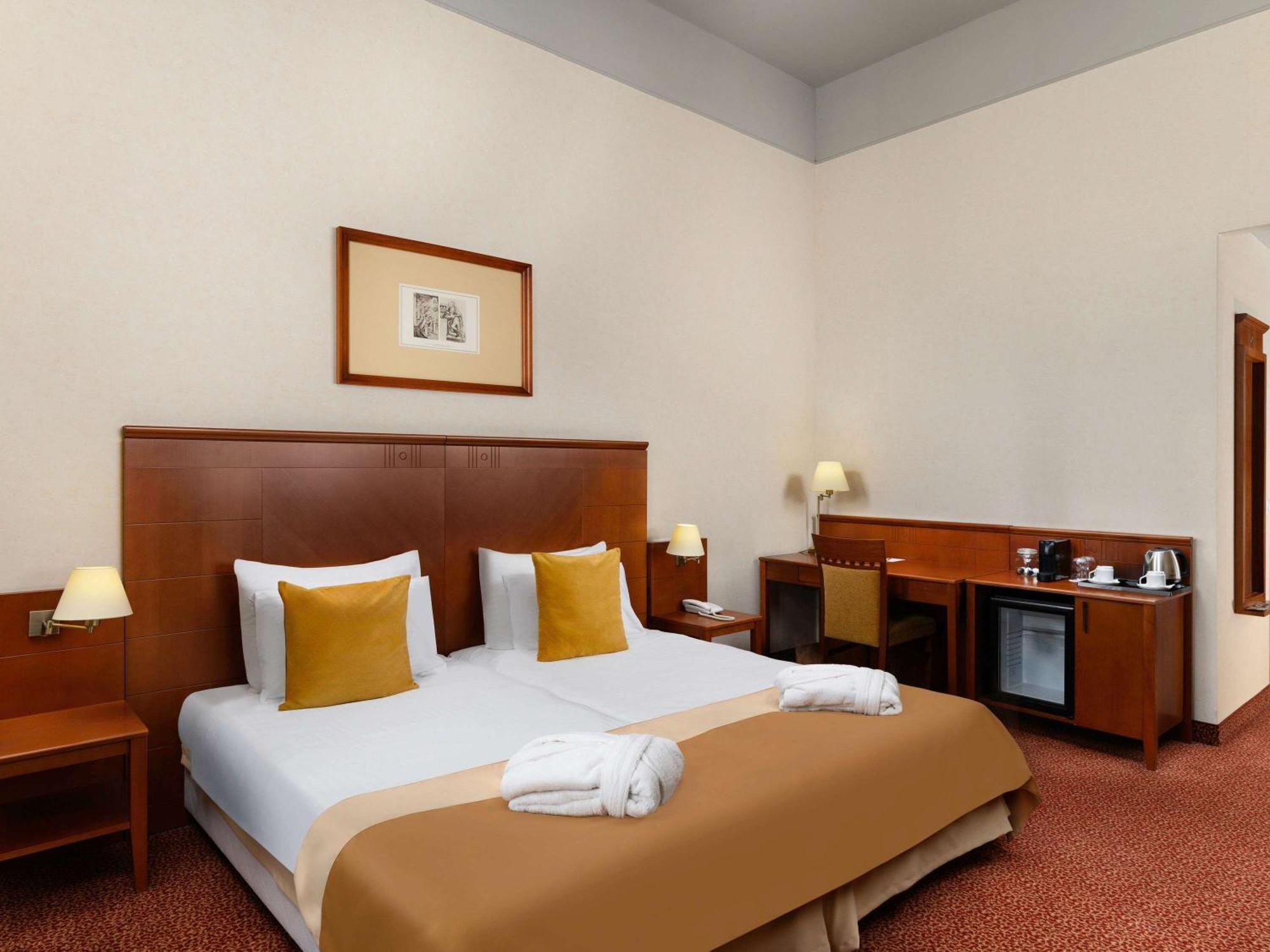Mercure Szekesfehervar Magyar Kiraly Extérieur photo
