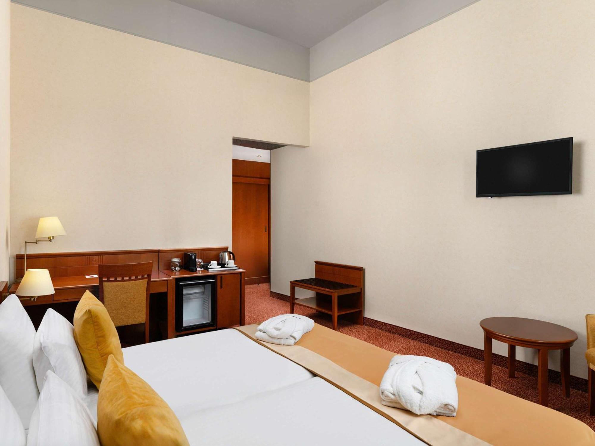 Mercure Szekesfehervar Magyar Kiraly Extérieur photo