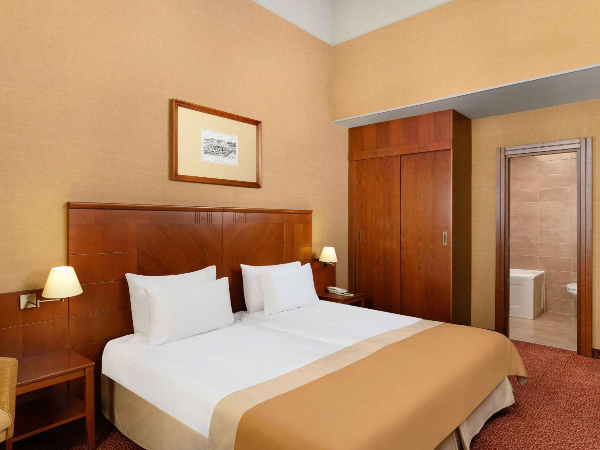 Mercure Szekesfehervar Magyar Kiraly Extérieur photo