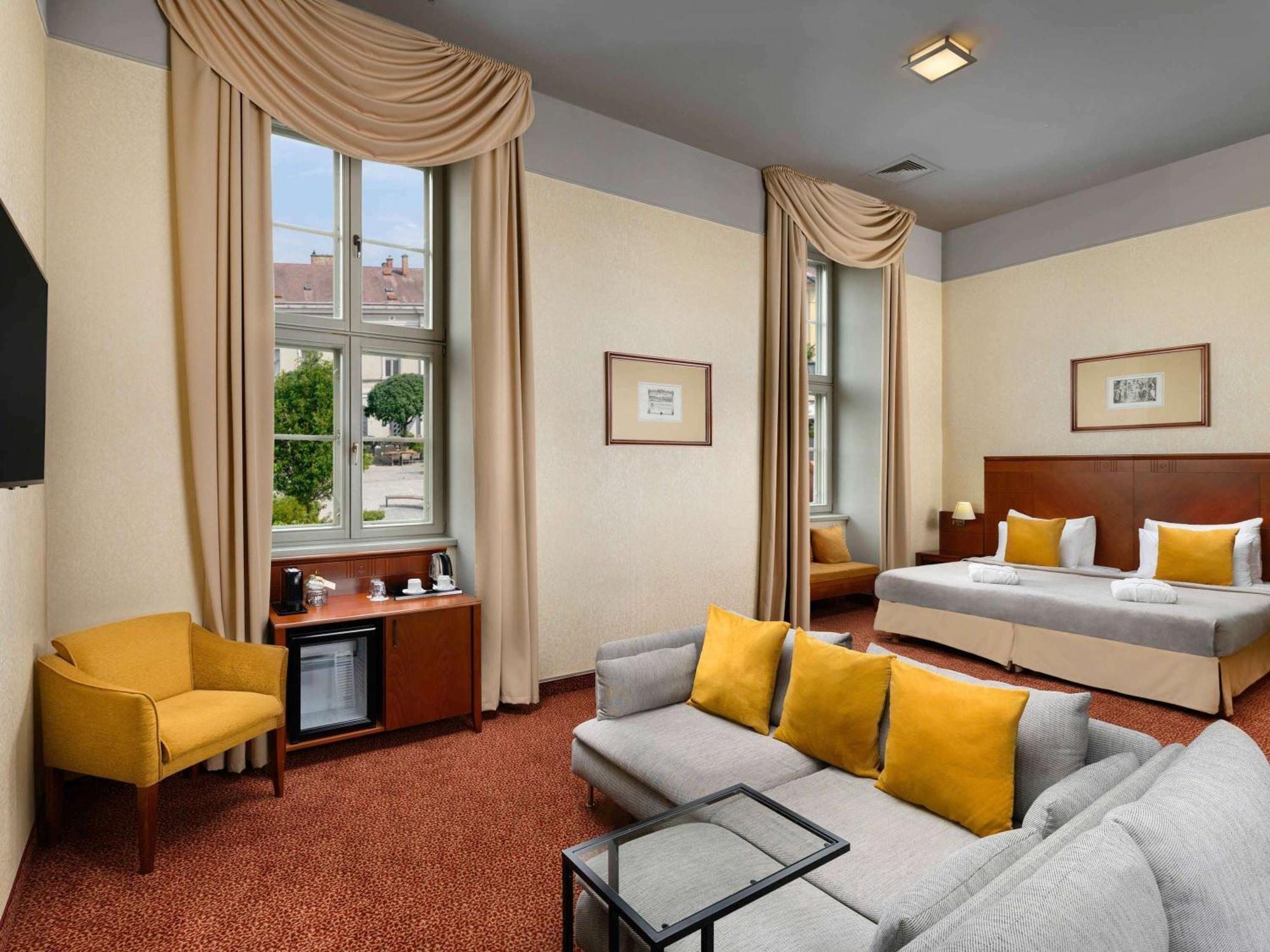 Mercure Szekesfehervar Magyar Kiraly Extérieur photo